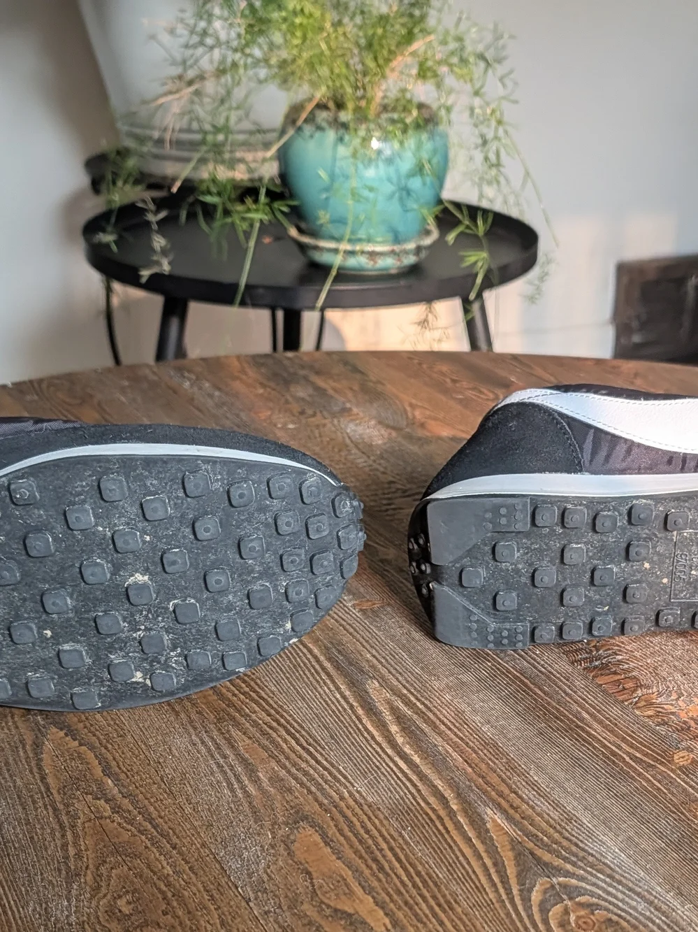 Nike Men’s Black & White Running Sneakers